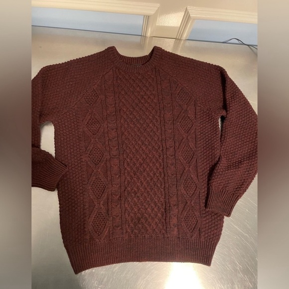 Cedarwood State - Men’s - chunky knit burgundy raglan sleeve sweater - Picture 1 of 4